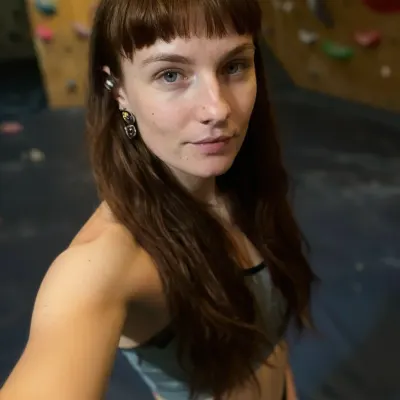 Николь, 29